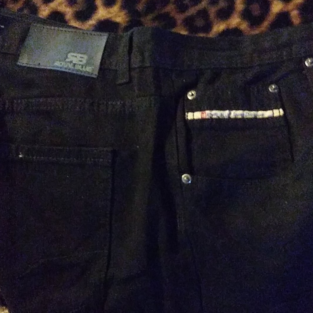 Men Shorts(t7) - Picture 2 of 3
